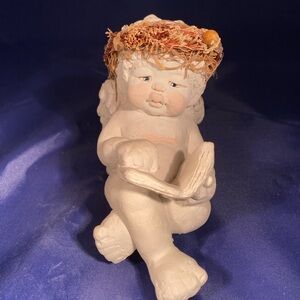 Dreamsicles "Reading a Book" -- 9240-SBR